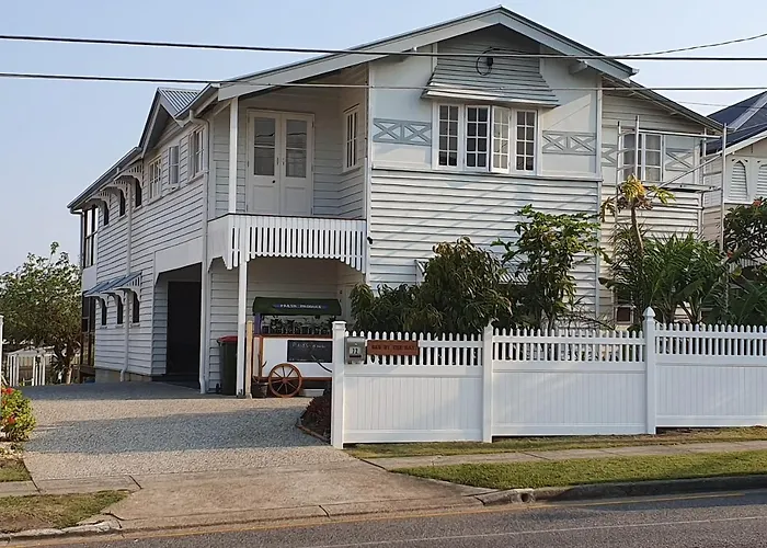 Sustainable B&B By The Bay Brisbane